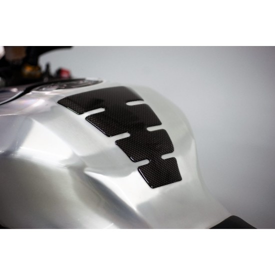Tankpad One Design carbon look 17 εκ. Tankpad One Design carbon look 17 εκ.