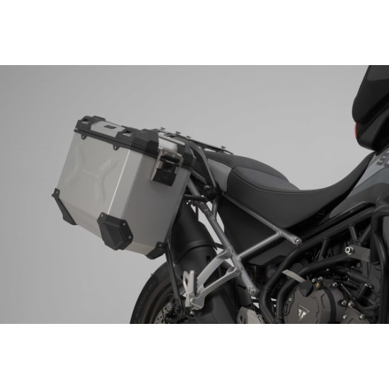 Σετ βάσεων και βαλιτσών SW-Motech TRAX ADV Triumph Tiger 900 GT/Rally/Pro ασημί Σετ βάσεων και βαλιτσών SW-Motech TRAX ADV Triumph Tiger 900 GT/Rally/Pro ασημί