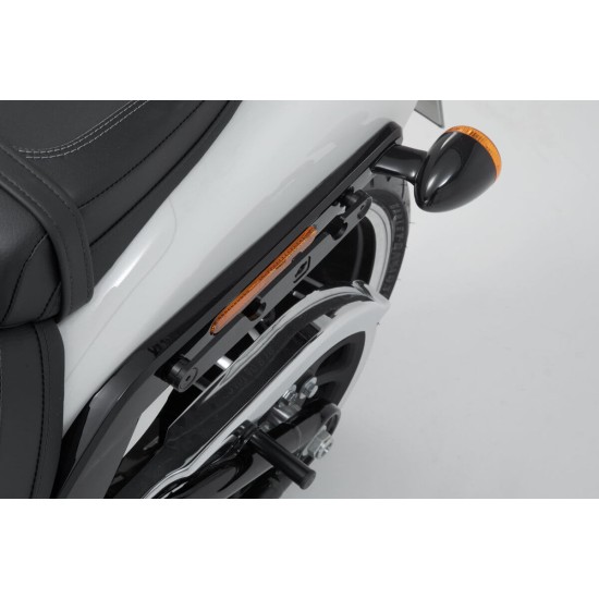 Βάση πλαϊνού σαμαριού SLH Harley Davidson Softail Breakout/S 17- αριστερή