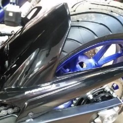 Φτερό πίσω τροχού Yamaha MT-07 Tracer μαύρο γυαλιστερό