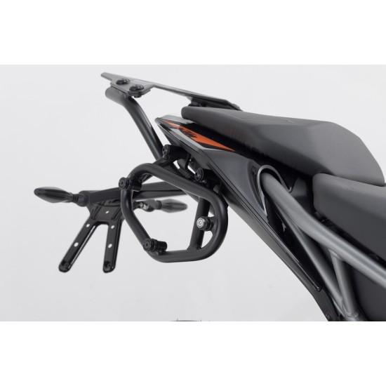 Σετ βάσεων και αδιάβροχων σαμαριών SW-Motech Sysbag WP M KTM 125 Duke 17- Σετ βάσεων και αδιάβροχων σαμαριών SW-Motech Sysbag WP M KTM 125 Duke 17-