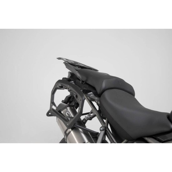 Σετ βάσεων και βαλιτσών SW-Motech TRAX ADV 37/37 lt. Triumph Tiger Explorer 1200/XC/XR -21 ασημί Σετ βάσεων και βαλιτσών SW-Motech TRAX ADV 37/37 lt. Triumph Tiger Explorer 1200/XC/XR -21 ασημί
