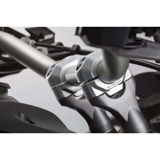 Αποστάτες τιμονιού SW-Motech 30 χιλ. Honda NC 700-750 S/X ασημί Αποστάτες τιμονιού SW-Motech 30 χιλ. Honda NC 700-750 S/X ασημί