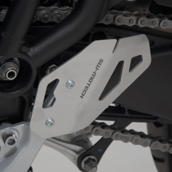Προστατευτικό πλαισίου αριστερά SW-Motech Triumph Tiger 900 GT/Rally/Pro ασημί Προστατευτικό πλαισίου αριστερά SW-Motech Triumph Tiger 900 GT/Rally/Pro ασημί