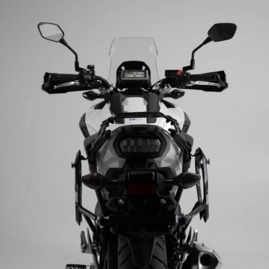 Σετ βάσεων και βαλιτσών SW-Motech TRAX ADV 37 lt. Honda NC 750 X 16-20 ασημί Σετ βάσεων και βαλιτσών SW-Motech TRAX ADV 37 lt. Honda NC 750 X 16-20 ασημί
