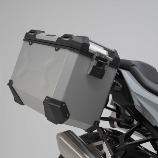 Σετ βάσεων και βαλιτσών SW-Motech TRAX ADV 45 lt. BMW S 1000 XR 20- ασημί Σετ βάσεων και βαλιτσών SW-Motech TRAX ADV 45 lt. BMW S 1000 XR 20- ασημί