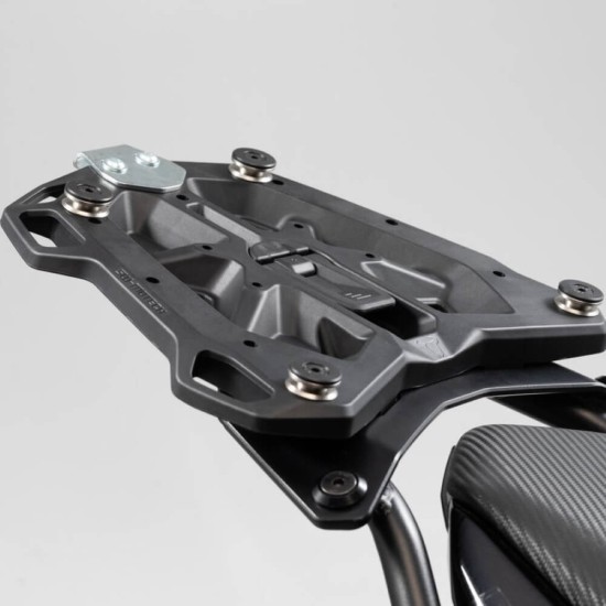 Σετ βάσης και βαλίτσας topcase SW-Motech TRAX ADV Honda NC 750 S/X 16-20 ασημί Σετ βάσης και βαλίτσας topcase SW-Motech TRAX ADV Honda NC 750 S/X 16-20 ασημί
