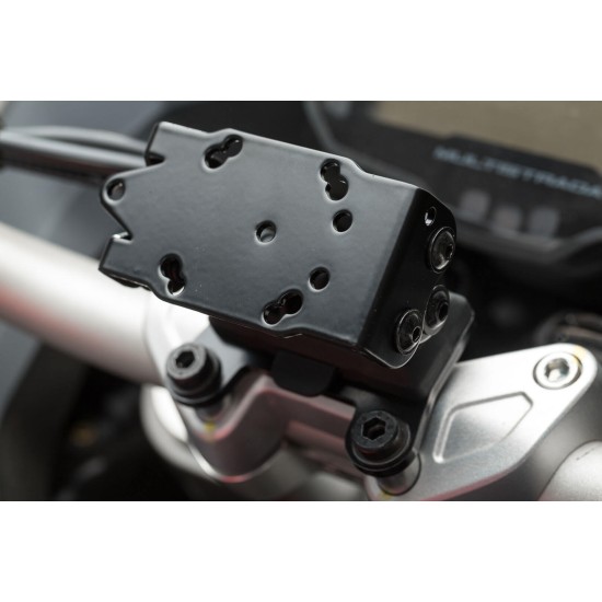 Βάση GPS SW-Motech Quick-Lock στην τιμονόπλακα Ducati Multistrada 1200/S 15- Βάση GPS SW-Motech Quick-Lock στην τιμονόπλακα Ducati Multistrada 1200/S 15-
