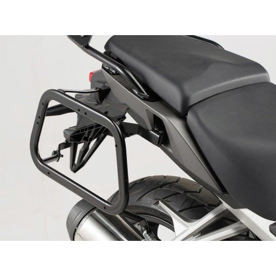 Σετ βάσεων και βαλιτσών SW-Motech TRAX ION 37 lt. Honda VFR 800 CrossRunner 15- μαύρο Σετ βάσεων και βαλιτσών SW-Motech TRAX ION 37 lt. Honda VFR 800 CrossRunner 15- μαύρο