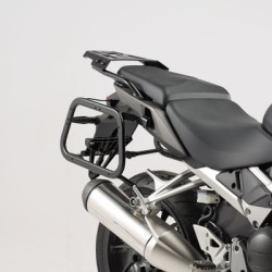 Σετ πλαϊνών βαλιτσών SW-Motech AERO και βάσεων EVO Honda VFR 800 CrossRunner 15-