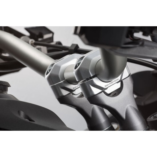 Αποστάτες τιμονιού SW-Motech 20mm Honda XL 750 Transalp ασημί Αποστάτες τιμονιού SW-Motech 20mm Honda XL 750 Transalp ασημί