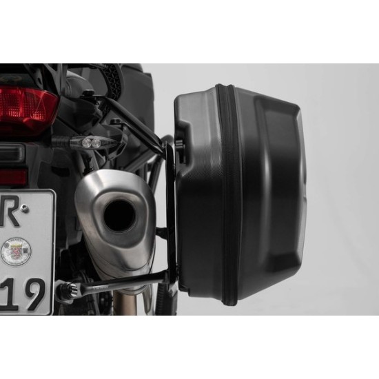 Σετ πλαϊνών βαλιτσών SW-Motech AERO και βάσεων PRO Moto Guzzi V85 TT