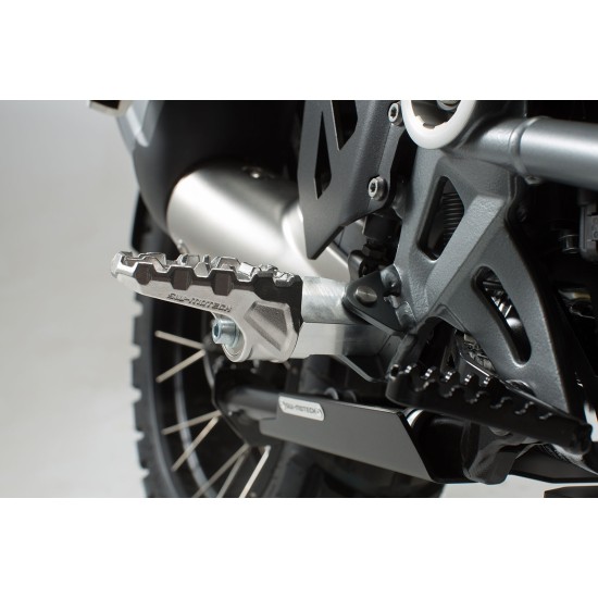 Ρυθμιζόμενα αναδιπλούμενα μαρσπιέ SW-Motech EVO Suzuki DL 650 V-Strom 17-