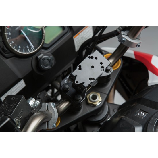 Βάση GPS SW-Motech Quick-Lock στην τιμονόπλακα Suzuki DL 650 V-Strom 17-